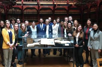 Private Tour Dutch Parliament - An Exclusive look Behind The Scenes of Dutch Politics 