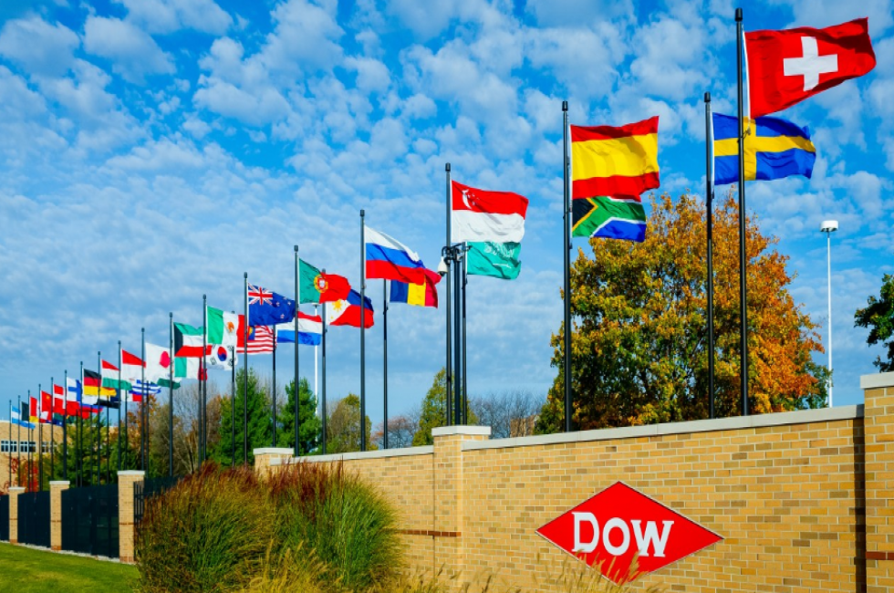 Dow: The Critical Role of the Industry During COVID-19 Crisis Dow: The Critical Role of the Industry During COVID-19 Crisis