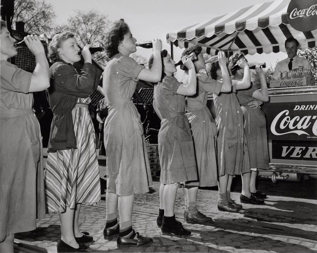Coca-Cola Netherlands Celebrates Its 90th Birthday! Coca-Cola Netherlands Celebrates Its 90th Birthday!