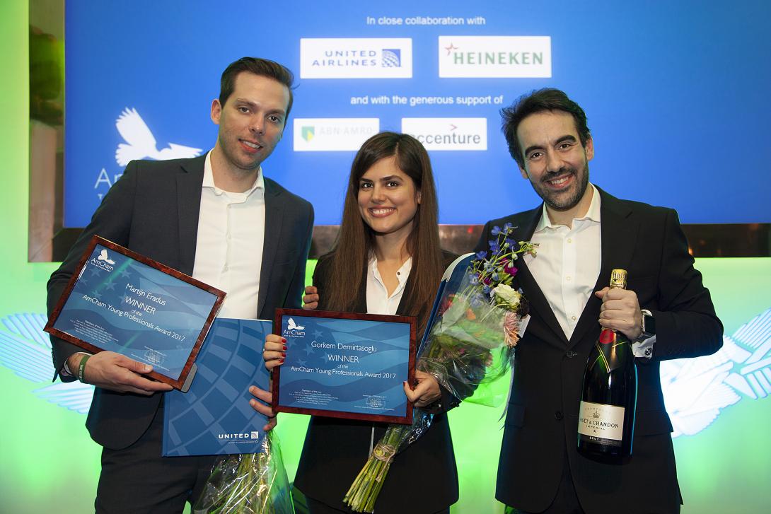 AmCham Young Professionals Award 2017 Awarded to Team Innovation in Motion of Heineken AmCham Young Professionals Award 2017 Awarded to Team Innovation in Motion of Heineken