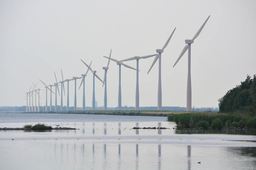 Fears Foreign Investment Will Slow Because of Dutch Policy on CO2 Emissions Fears Foreign Investment Will Slow Because of Dutch Policy on CO2 Emissions
